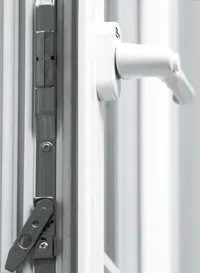 Detail eines hochwertigen Fenstergriffs