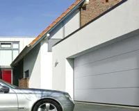 Garage mit Sectionaltor